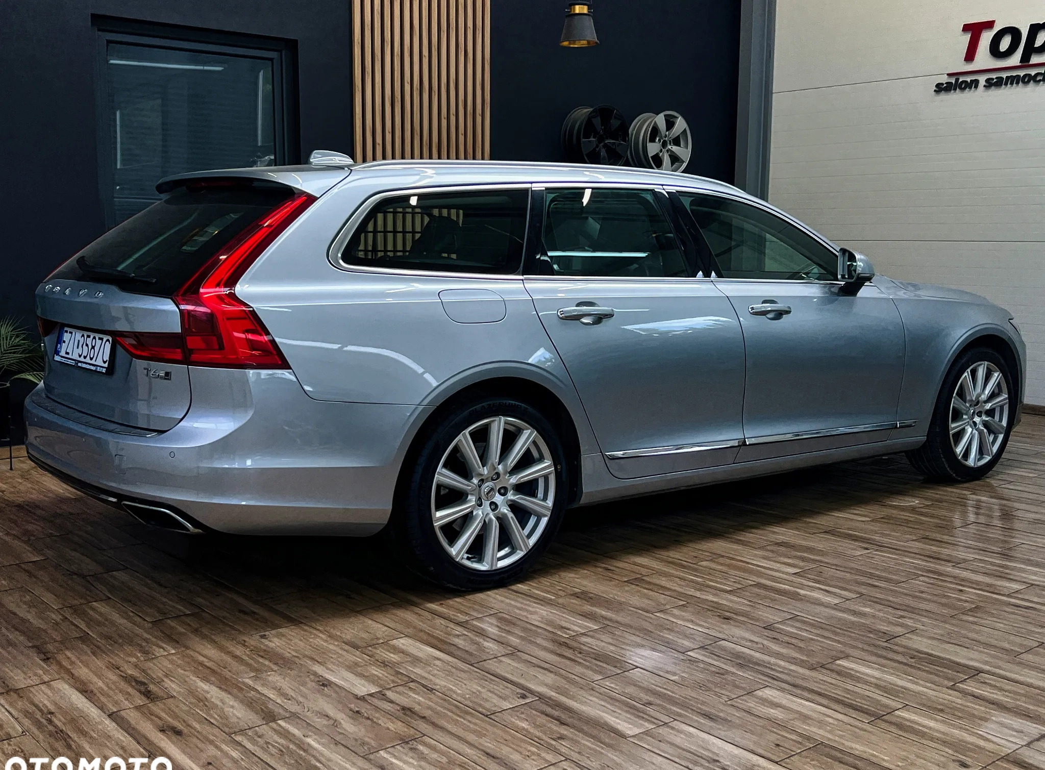 Volvo V90 cena 127900 przebieg: 94000, rok produkcji 2017 z Ośno Lubuskie małe 704
